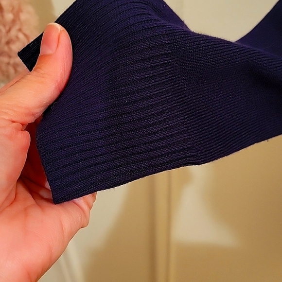 Long Perforated Cardigan EUC Cozy Layers Fall Winter Staple - Picture 5 of 5